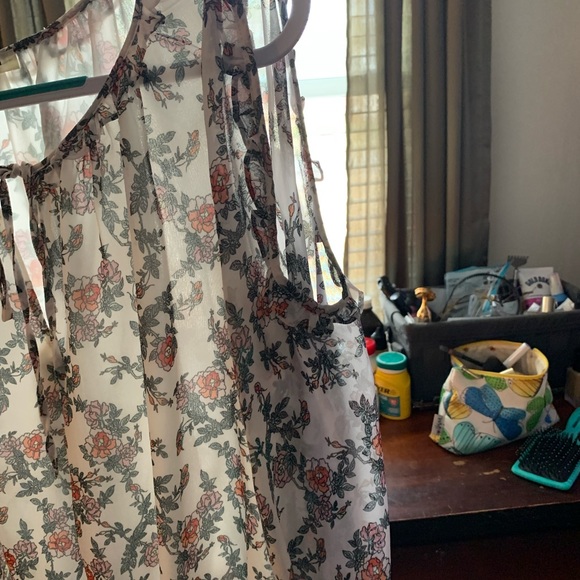 Max studios thin blouse - Picture 4 of 8